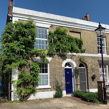 Esme'S Acomodação com café da manhã Winchester Exterior foto